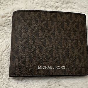 Michael Kors Men’s Trifold Wallet. NWOT.